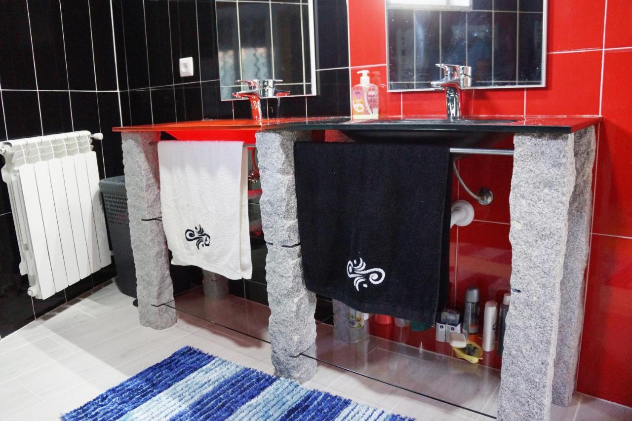 Casinha Das Bonecas - Casa Com Piscina Privada Aveiro Exterior foto